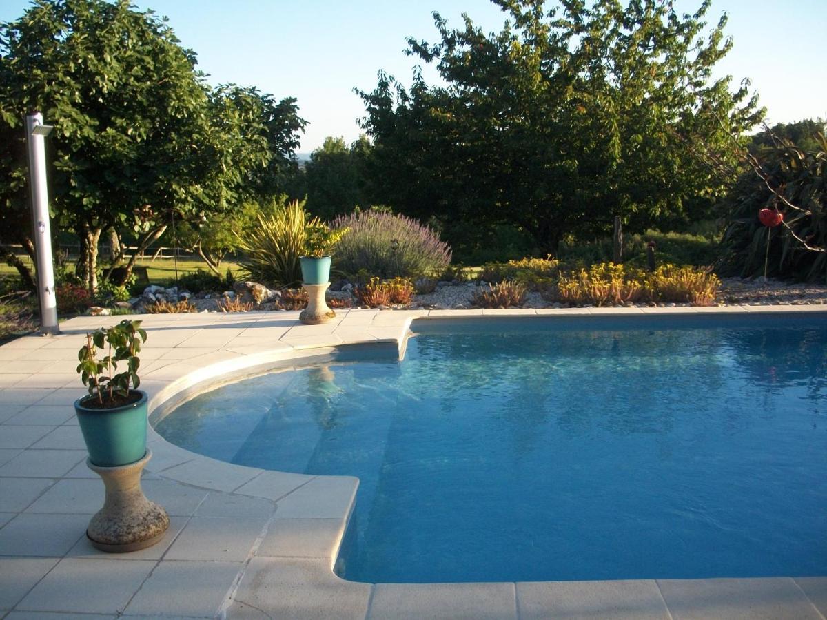 Le Pre Joli Hotel Beaugas Bagian luar foto
